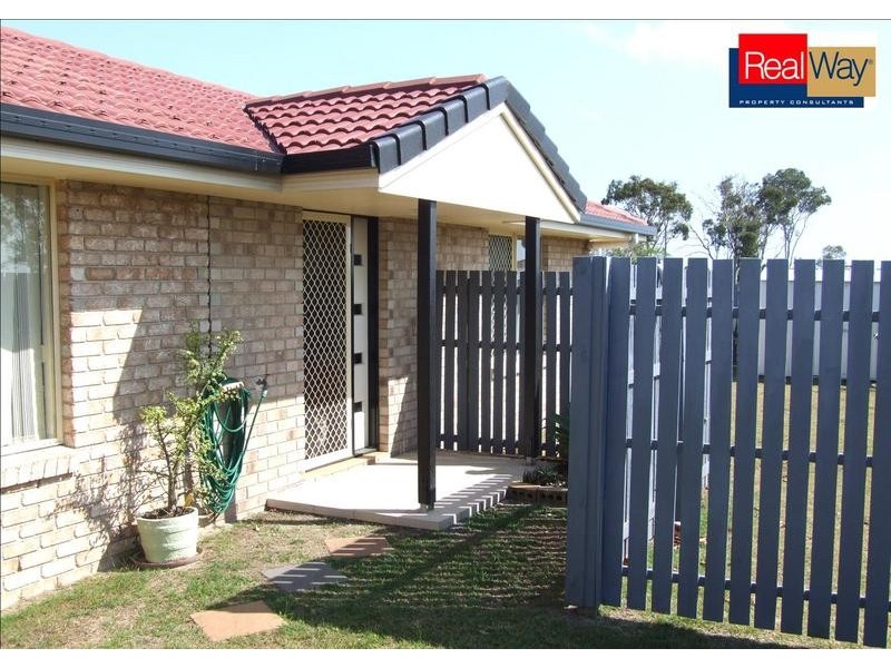 4 Isis Crt, Eli Waters QLD 4655