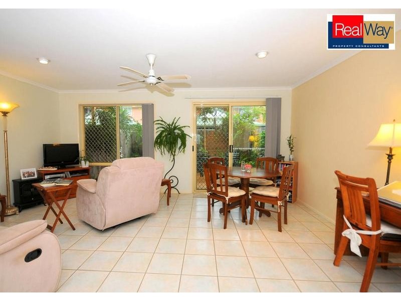 3/ 21 Zephyr St, Scarness QLD 4655