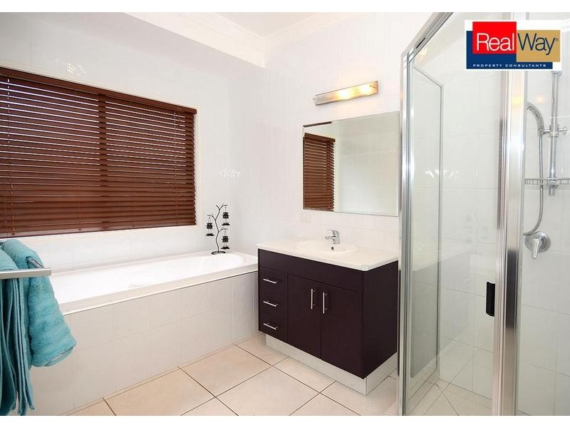 Lot2/32-34 Hughes Rd, Urangan QLD 4655