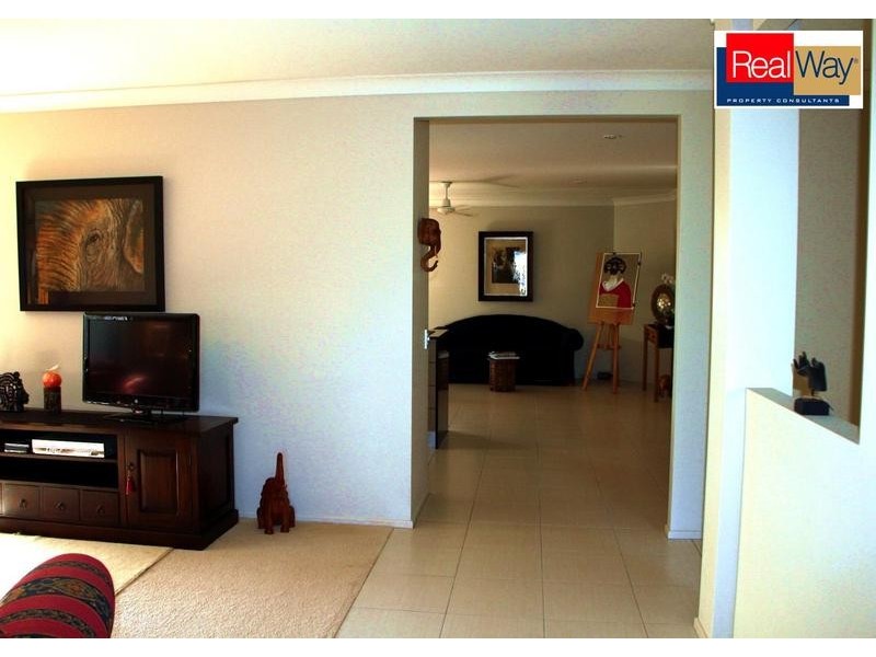 13 Magellan Cct, Urraween QLD 4655