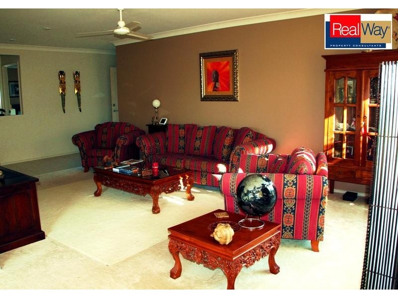 13 Magellan Cct, Urraween QLD 4655