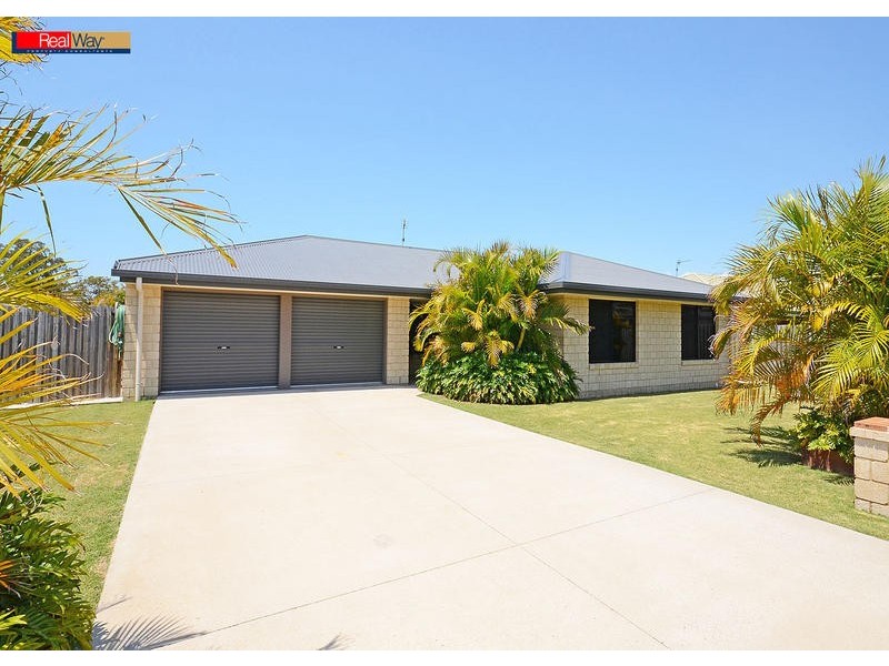 10 Topaz Circuit, Urangan QLD 4655