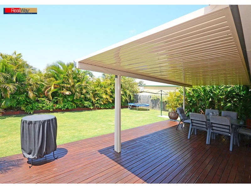 10 Topaz Circuit, Urangan QLD 4655