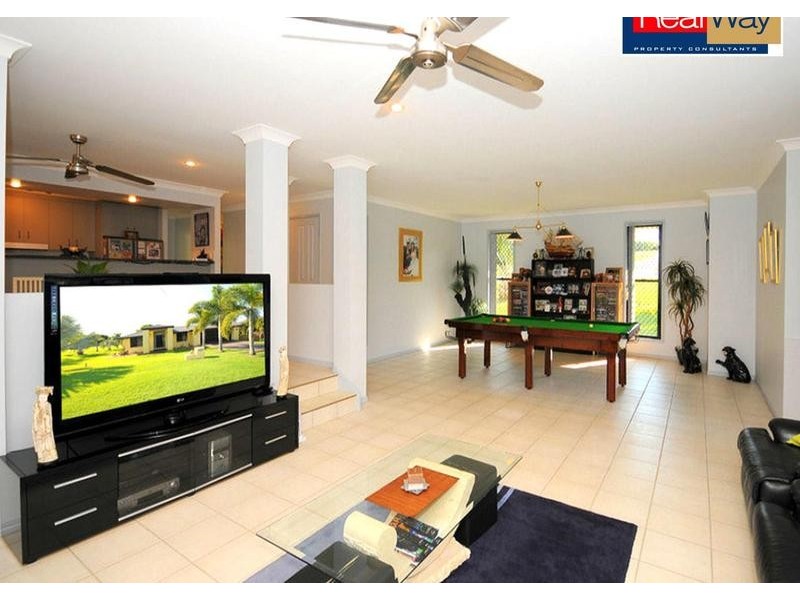 2 Waigani Ave, Kawungan QLD 4655