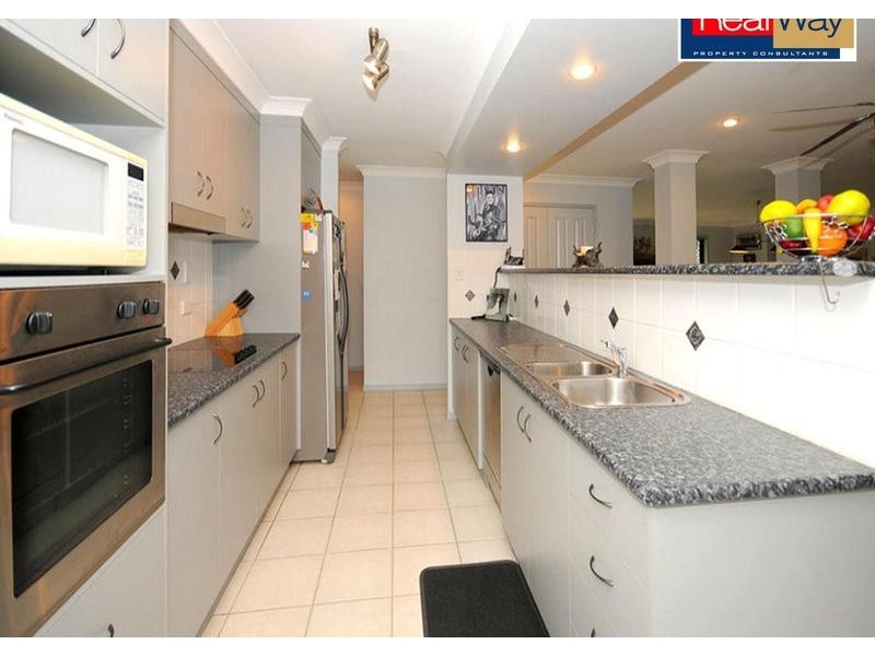 2 Waigani Ave, Kawungan QLD 4655