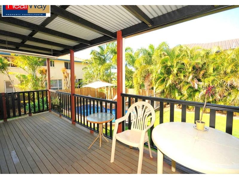 2 Waigani Ave, Kawungan QLD 4655