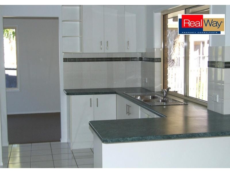 5 Hoberg Crt, Kawungan QLD 4655