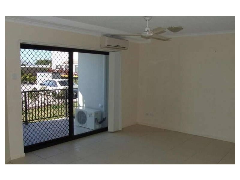 8/ 70 Main St, Pialba QLD 4655