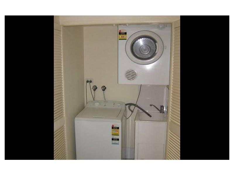 8/ 70 Main St, Pialba QLD 4655