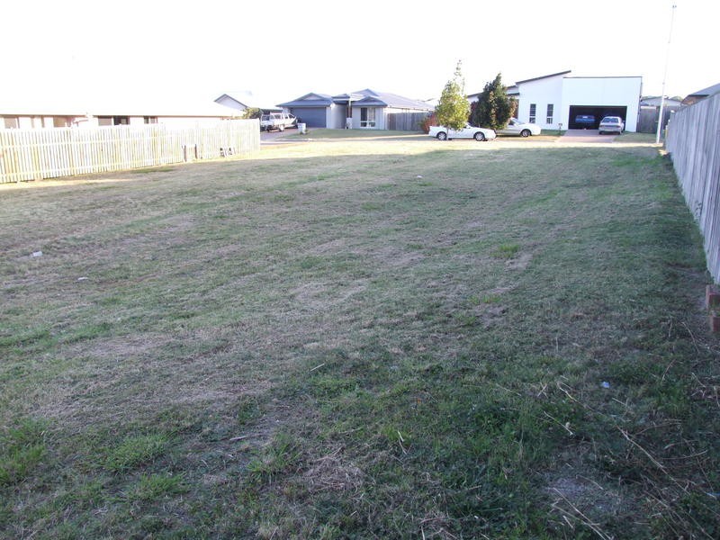 13 Bay Breeze Close, Wondunna QLD 4655
