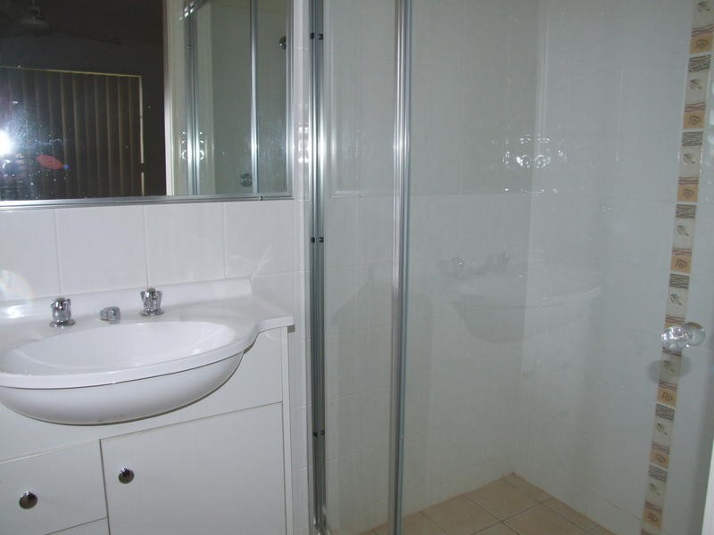 33 Pembridge Cct, Urraween QLD 4655