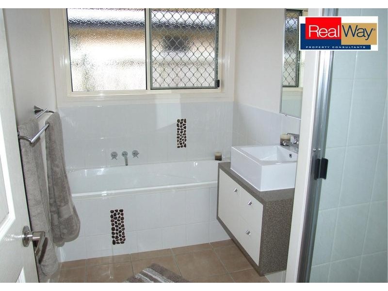 41 Bunya Crt, Eli Waters QLD 4655