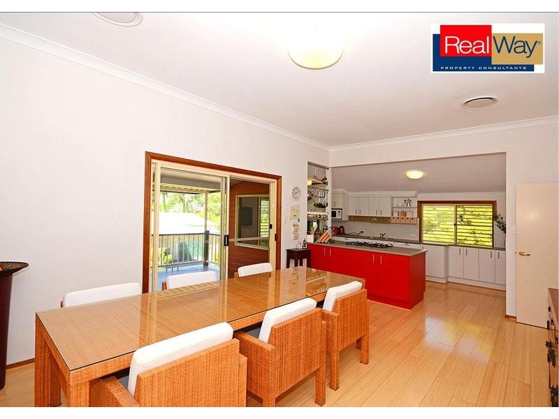 14 Layde Crt, Urangan QLD 4655