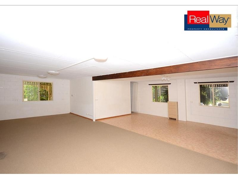 14 Layde Crt, Urangan QLD 4655