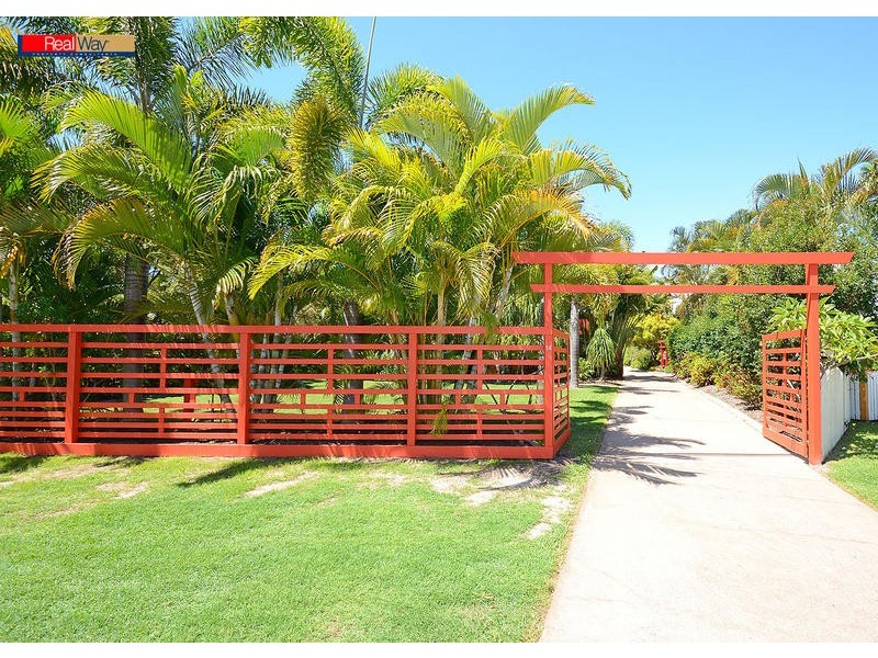 14 Layde Crt, Urangan QLD 4655