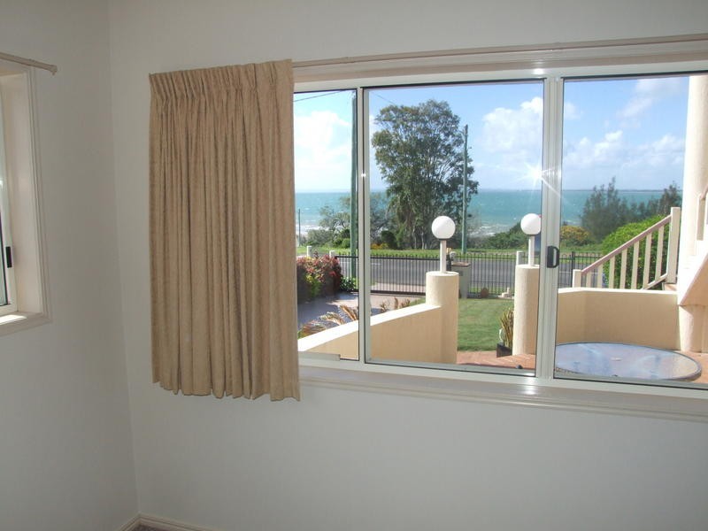 99 Esplanade, Point Vernon QLD 4655