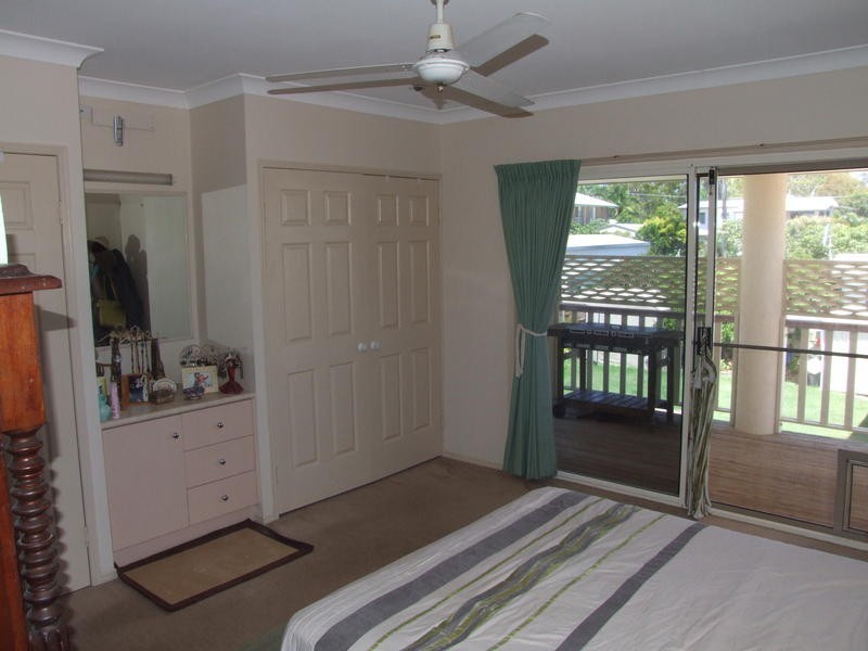 99 Esplanade, Point Vernon QLD 4655