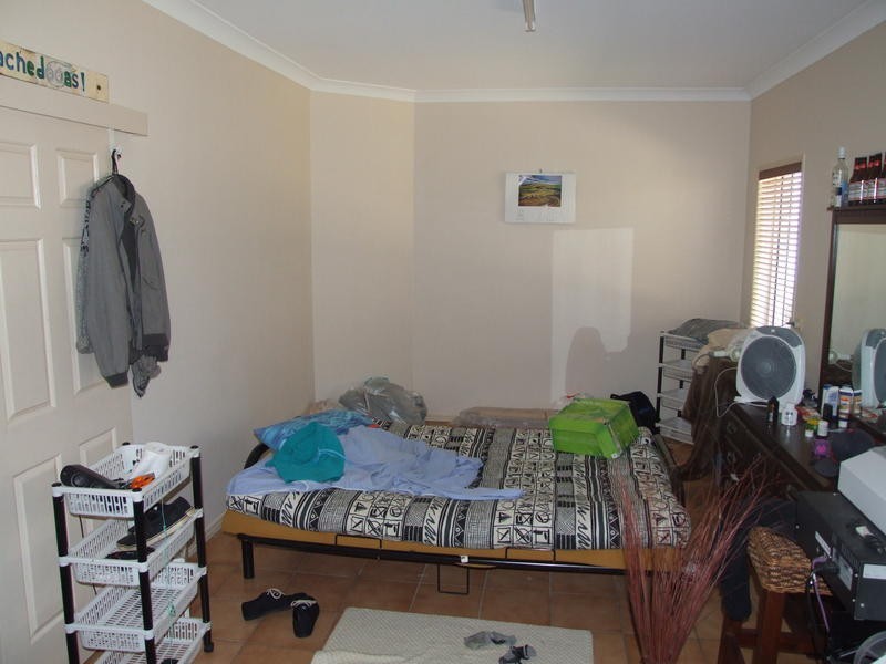 99 Esplanade, Point Vernon QLD 4655