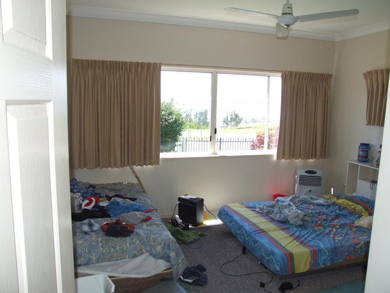 99 Esplanade, Point Vernon QLD 4655