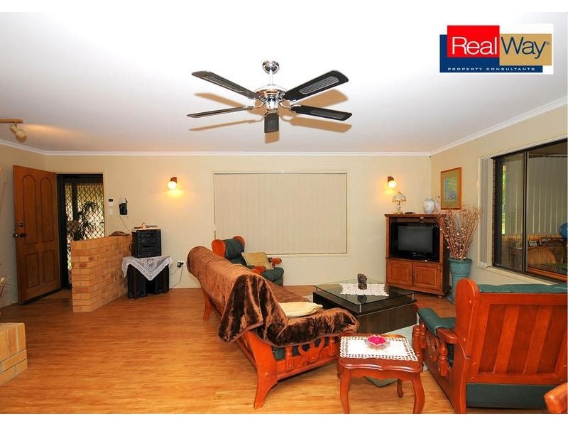 110 Corser St, Point Vernon QLD 4655