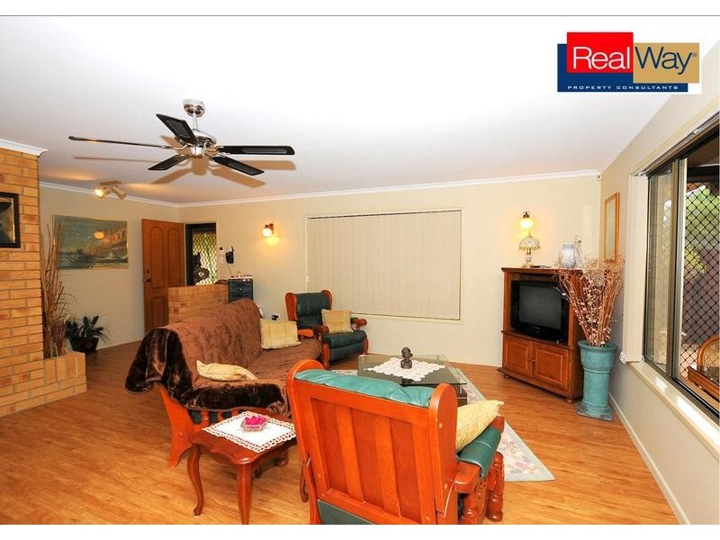 110 Corser St, Point Vernon QLD 4655