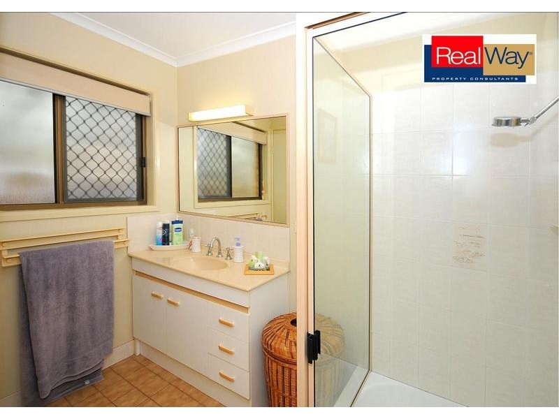 110 Corser St, Point Vernon QLD 4655