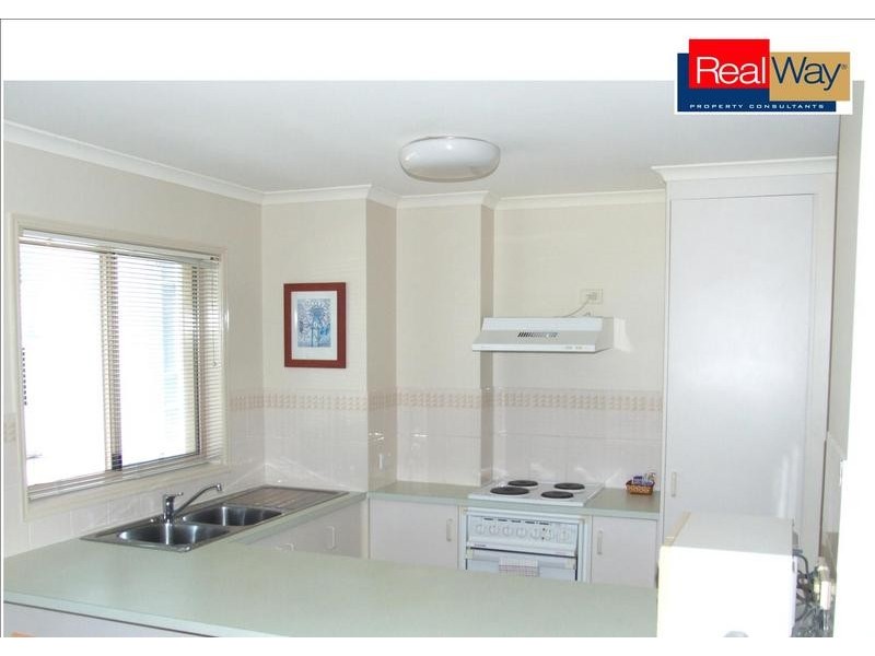 12/ 566 Charlton Esplanade, Urangan QLD 4655