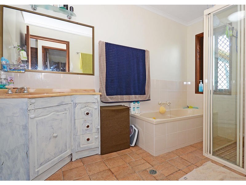 35 Old Maryborough Rd, Pialba QLD 4655