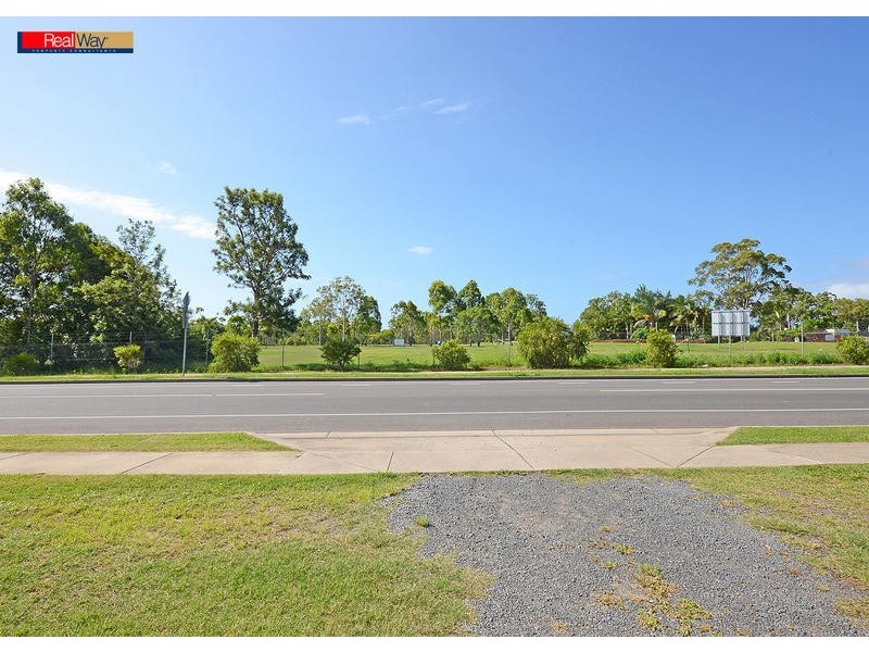 35 Old Maryborough Rd, Pialba QLD 4655