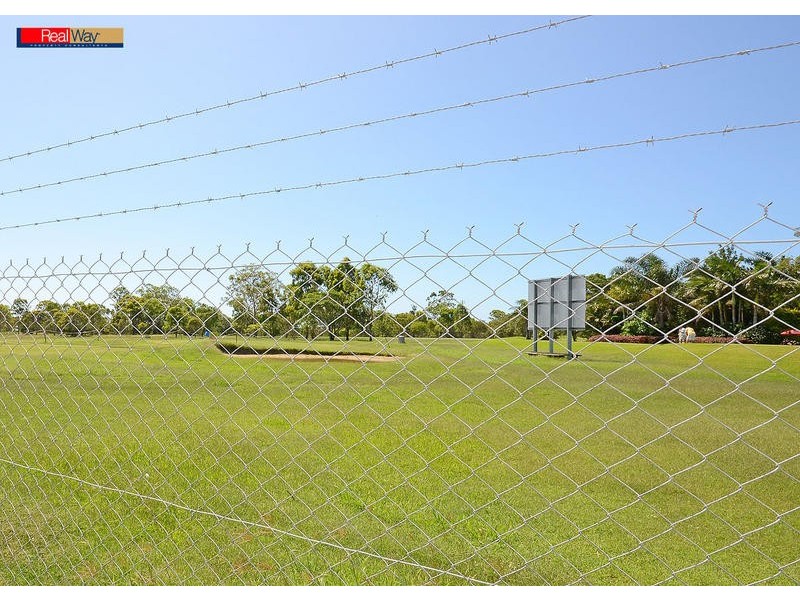 35 Old Maryborough Rd, Pialba QLD 4655