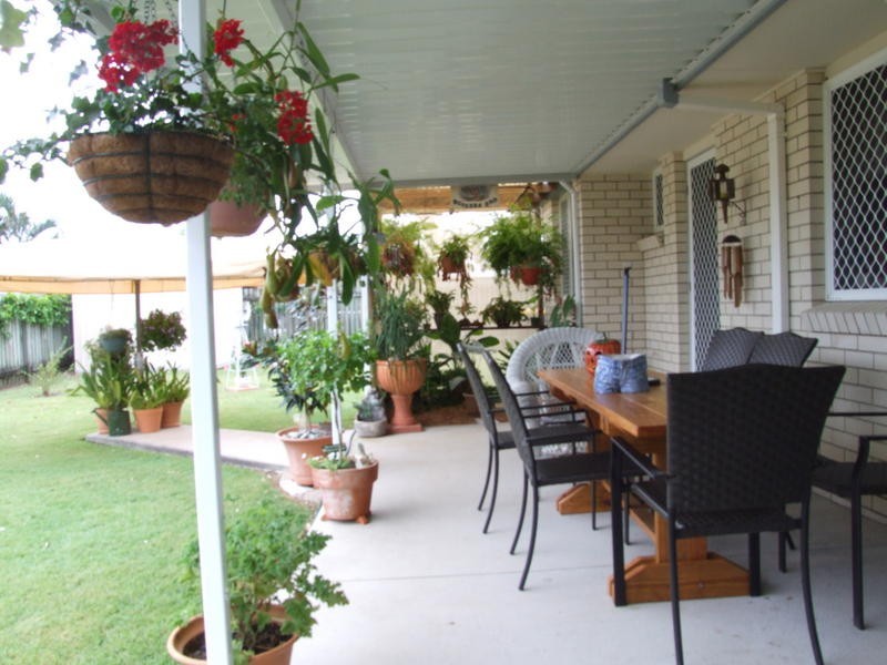 32 Michelle Dr, Point Vernon QLD 4655