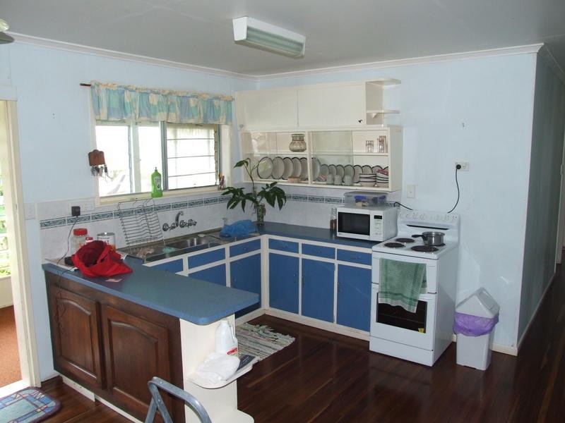184 Long St, Point Vernon QLD 4655