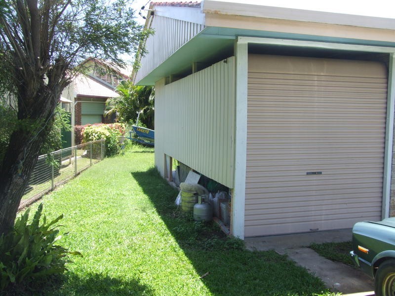 184 Long St, Point Vernon QLD 4655
