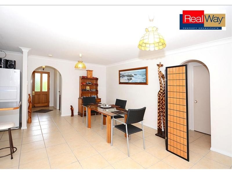 5 Awinya Ct, Urraween QLD 4655