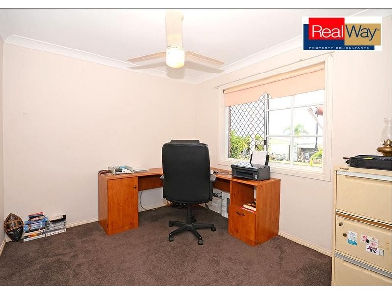 5 Awinya Ct, Urraween QLD 4655