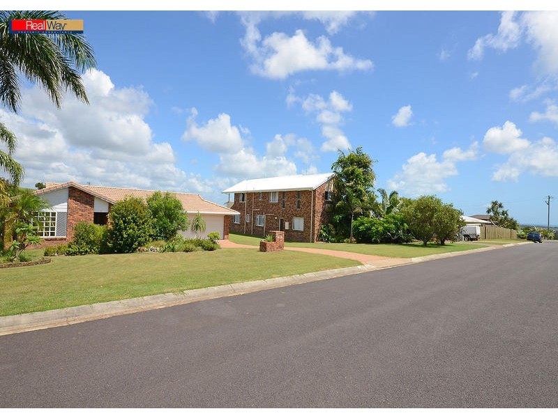 5 Awinya Ct, Urraween QLD 4655