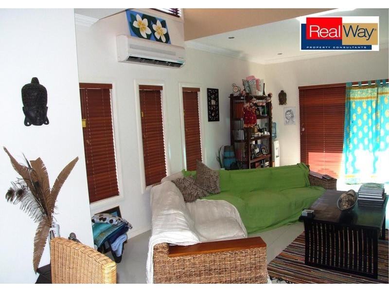 7/ 243 Torquay Tce, Torquay QLD 4655