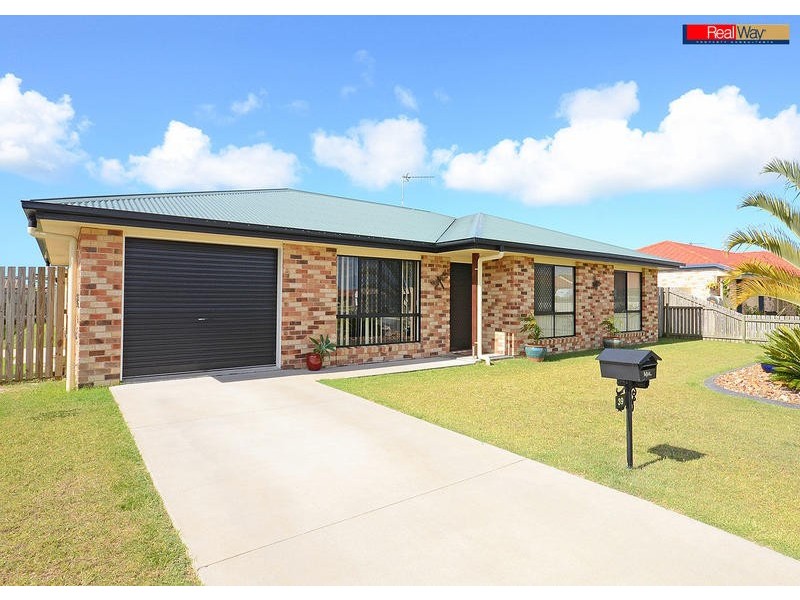 39 Bunya Crt, Eli Waters QLD 4655