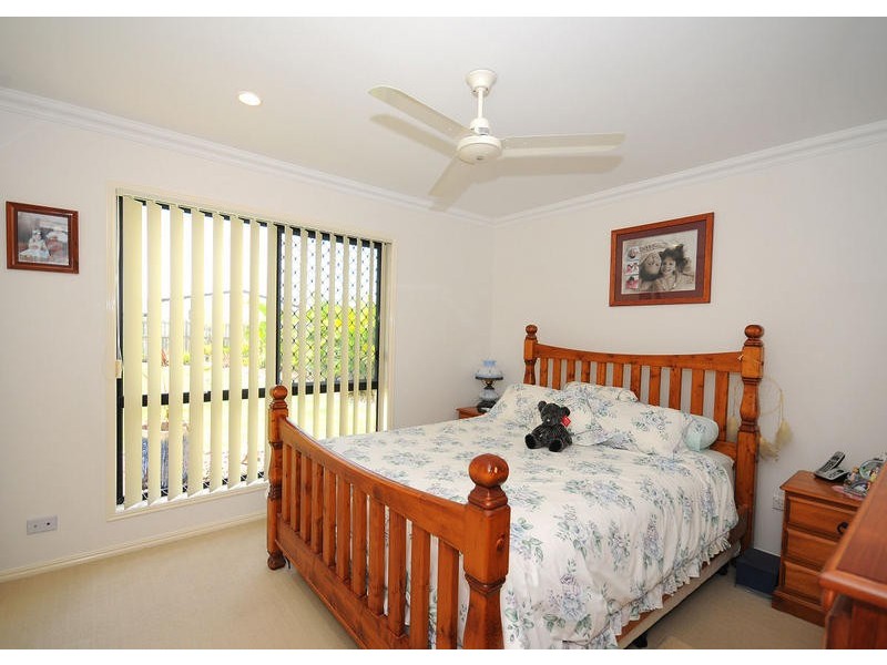 39 Bunya Crt, Eli Waters QLD 4655