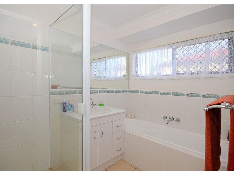 39 Bunya Crt, Eli Waters QLD 4655