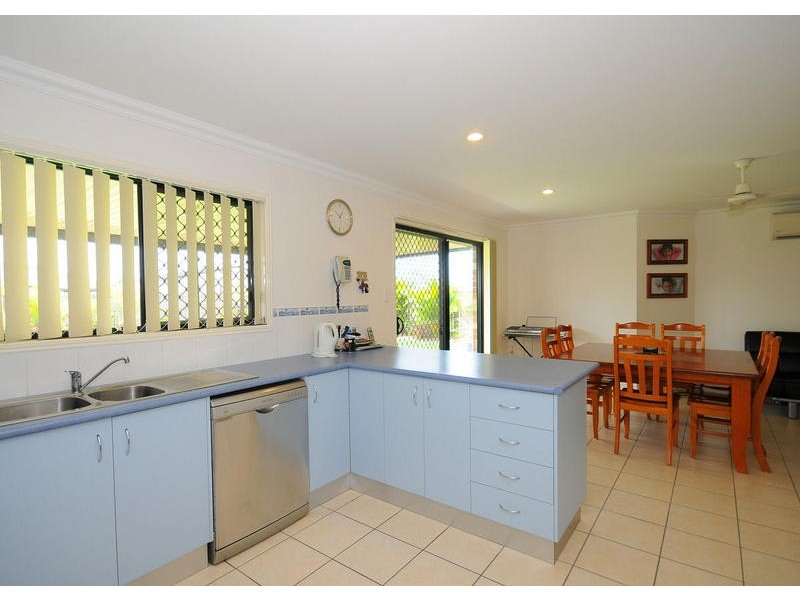 39 Bunya Crt, Eli Waters QLD 4655