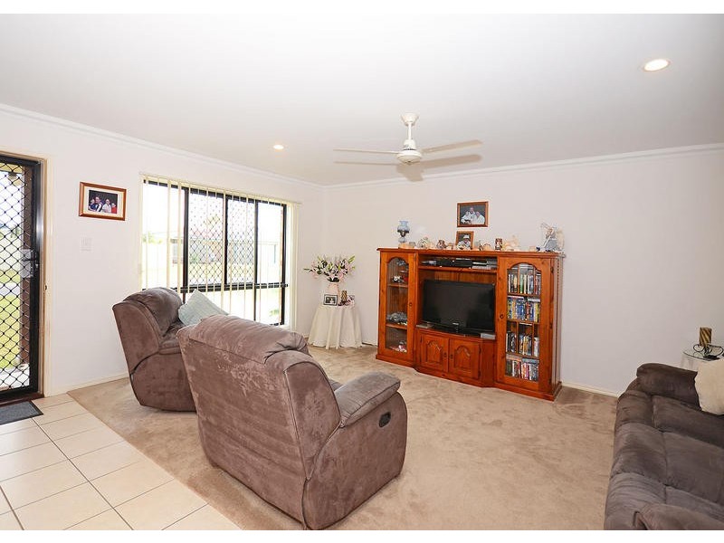 39 Bunya Crt, Eli Waters QLD 4655