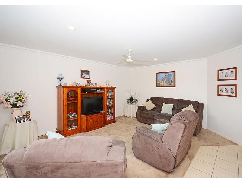 39 Bunya Crt, Eli Waters QLD 4655