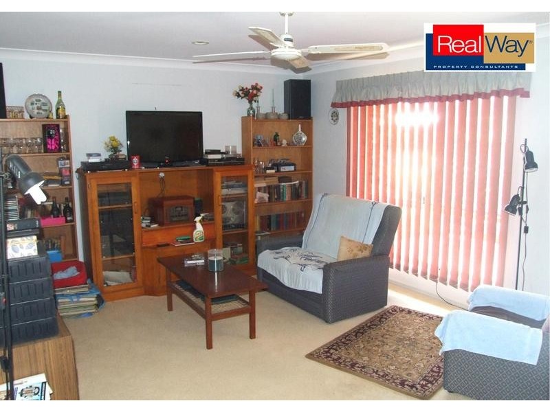 6 Maree St, Wondunna QLD 4655