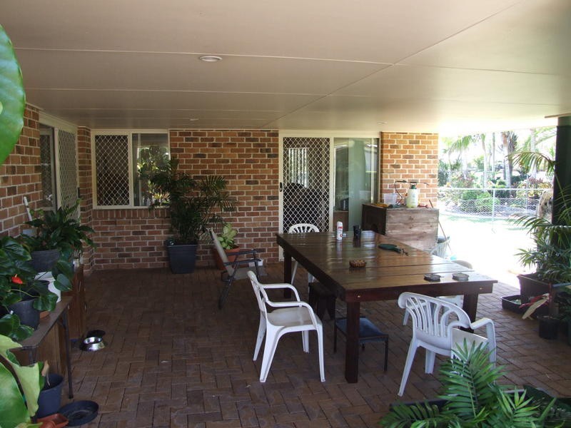 59 Ladbroke Crescent, Urangan QLD 4655