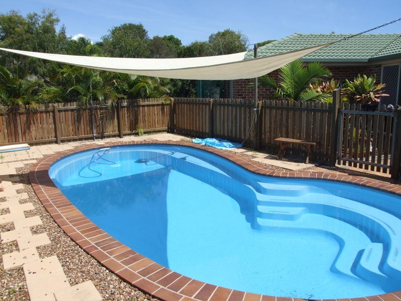 59 Ladbroke Crescent, Urangan QLD 4655