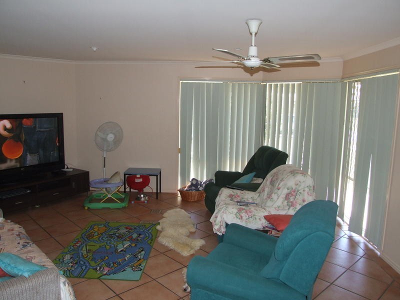 59 Ladbroke Crescent, Urangan QLD 4655