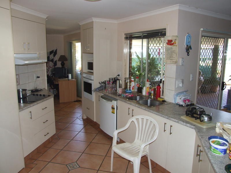 59 Ladbroke Crescent, Urangan QLD 4655