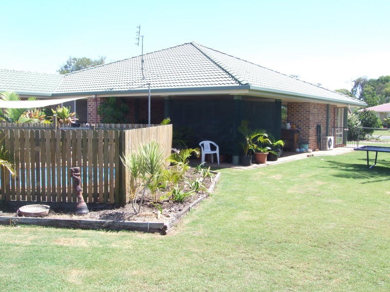 59 Ladbroke Crescent, Urangan QLD 4655