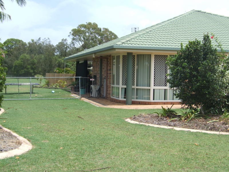 59 Ladbroke Crescent, Urangan QLD 4655